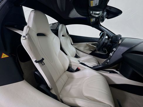 Used 2020 McLaren 720S Spider image 23