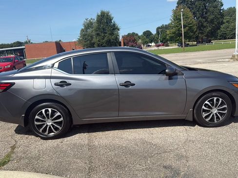 Used 2025 Nissan Sentra S FWD image 6