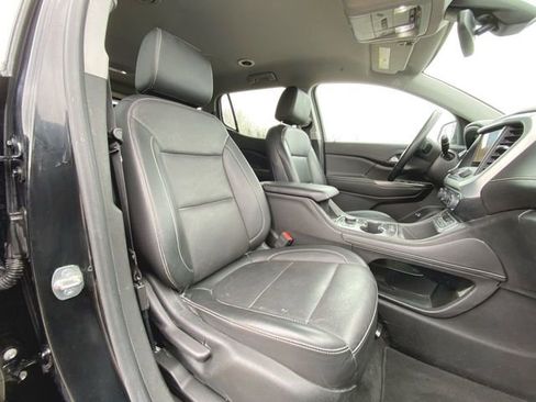 Used 2023 GMC Acadia SLT image 28