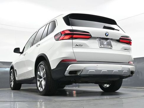 Used 2025 BMW X5 xDrive40i AWD/4WD image 34