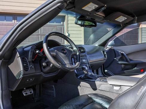 Used 2010 Chevrolet Corvette Coupe w/ 1LT RWD image 22