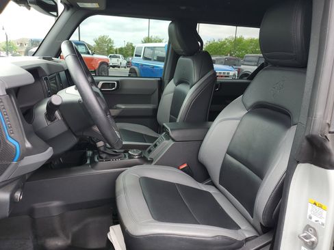 Used 2022 Ford Bronco Black Diamond AWD/4WD image 15