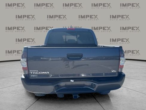 Used 2012 Toyota Tacoma 4x4 Double Cab w/ TRD Sport Pkg image 4