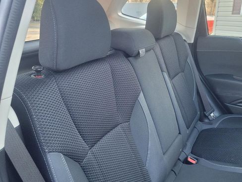 Used 2019 Subaru Forester Premium w/ All-Weather Package image 32