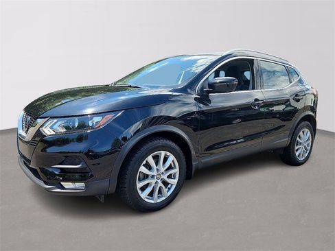 Used 2021 Nissan Rogue Sport SV image 3