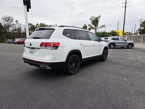 Used 2023 Volkswagen Atlas SE w/ Panoramic Sunroof Package image 5
