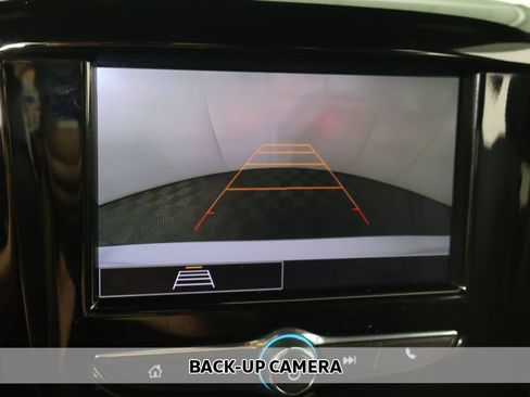 Used 2023 Chevrolet Traverse LT FWD image 6