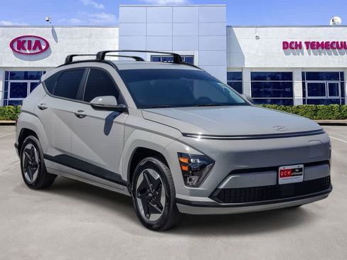 Used 2024 Hyundai Kona SEL FWD image 3
