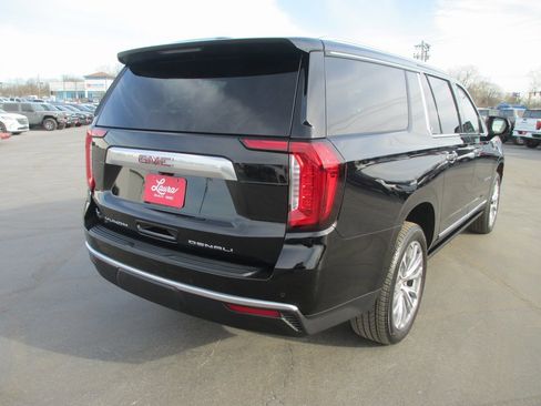 Certified 2023 GMC Yukon XL Denali image 5