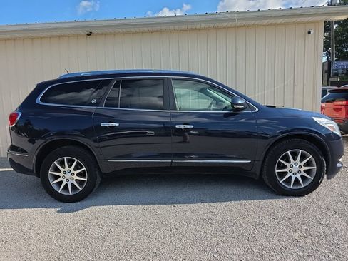 Used 2017 Buick Enclave Convenience FWD image 3