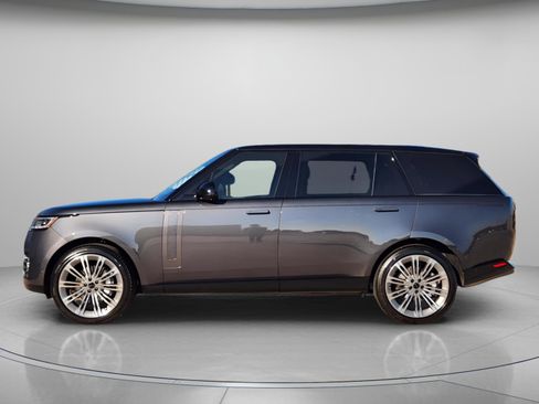 New 2026 Land Rover Range Rover Long Wheelbase SE image 2