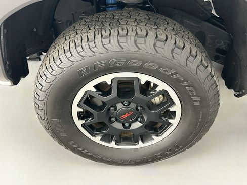 Used 2026 Toyota Tacoma TRD Off-Road AWD/4WD image 11