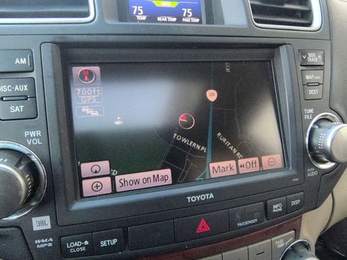 Used 2011 Toyota Highlander Limited image 31