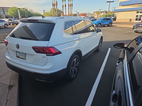 Used 2018 Volkswagen Tiguan SEL FWD image 5