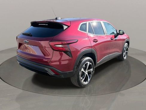 Used 2024 Chevrolet Trax RS image 6