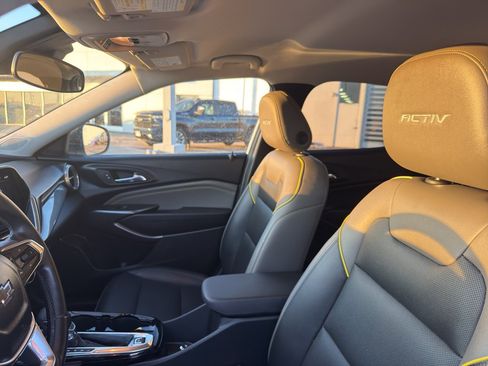 Used 2024 Chevrolet Trax ACTIV w/ Driver Confidence Package image 26