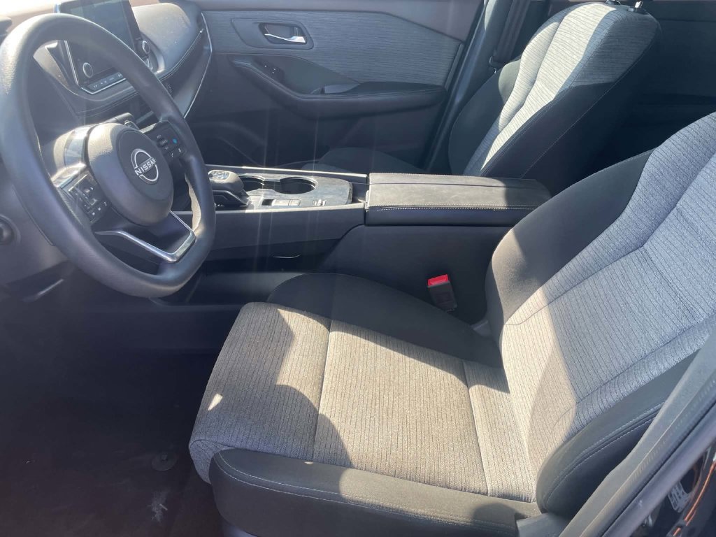 Used 2023 Nissan Rogue SV FWD image 17