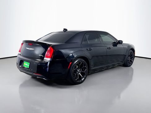 Used 2019 Chrysler 300 S RWD image 10