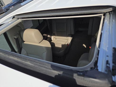 Used 2019 Chevrolet Tahoe Premier AWD/4WD image 3