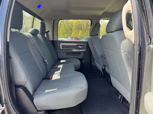 Used 2017 RAM 1500 Classic SLT AWD/4WD image 17