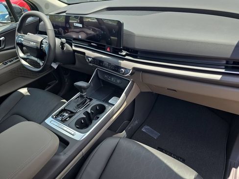 New 2027 Kia Carnival EX FWD image 12