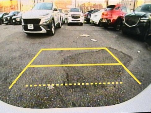 Used 2023 Honda Civic Sport image 32