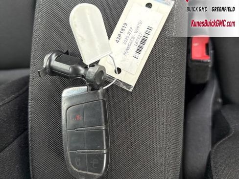 Used 2020 Jeep Renegade Sport FWD image 38