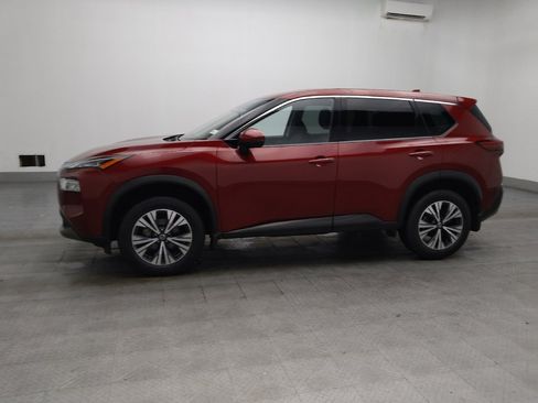 Used 2021 Nissan Rogue SV FWD image 2