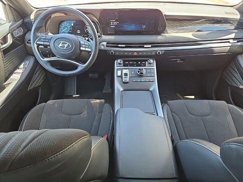 Certified 2025 Hyundai Palisade Calligraphy AWD/4WD image 42