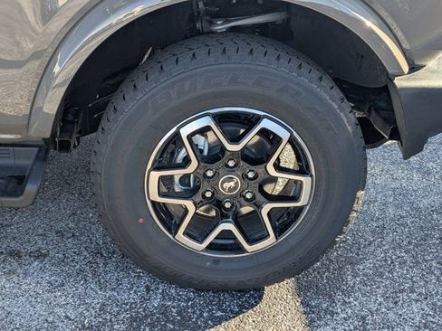 New 2025 Ford Bronco Outer Banks AWD/4WD image 9
