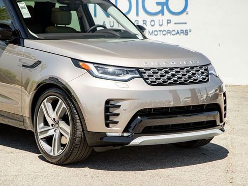 New 2025 Land Rover Discovery Metropolitan Edition image 5