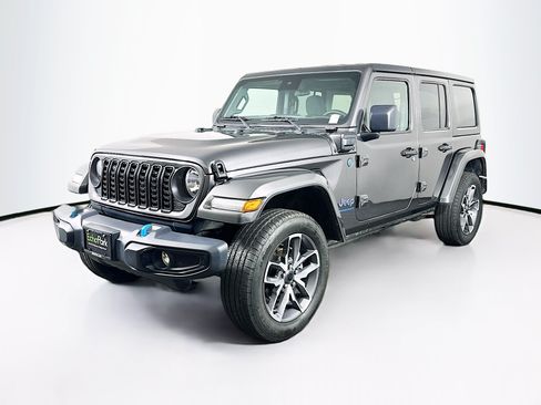 Used 2024 Jeep Wrangler Unlimited w/ Convenience Group AWD/4WD image 3