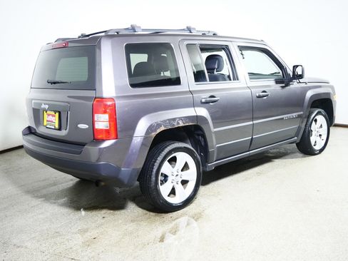 Used 2016 Jeep Patriot Latitude AWD/4WD image 7