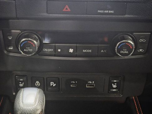 Used 2022 Nissan Frontier PRO-4X image 35