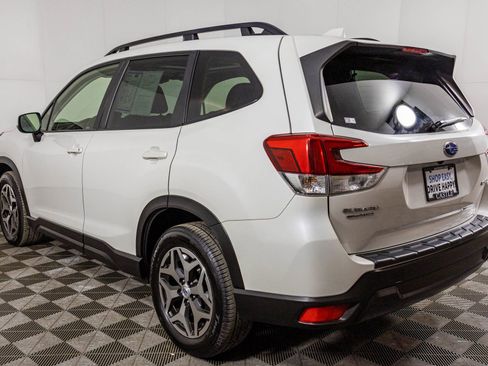 Used 2022 Subaru Forester Premium image 19