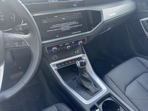 Certified 2025 Audi Q3 2.0T Premium Plus w/ Premium Plus Package AWD/4WD image 24