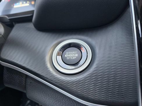 Used 2023 Jeep Grand Cherokee Altitude image 33