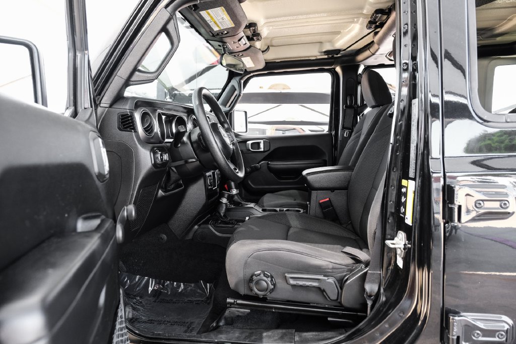 Used 2020 Jeep Wrangler Unlimited Sport AWD/4WD image 4