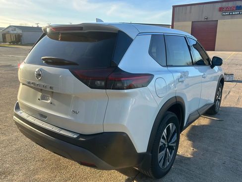 Used 2021 Nissan Rogue SV image 7