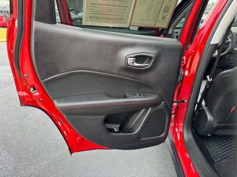 Used 2020 Jeep Compass Trailhawk w/ Safety & Security Group image 12