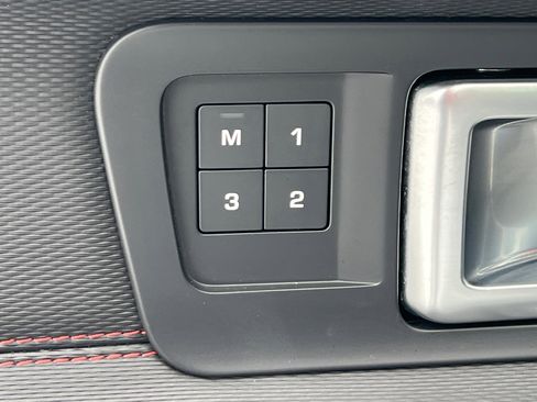 Used 2019 Land Rover Discovery Sport HSE Luxury Dynamic image 15