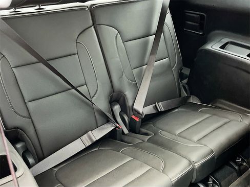 Used 2020 GMC Acadia Denali w/ GMC Pro Grade Package image 29