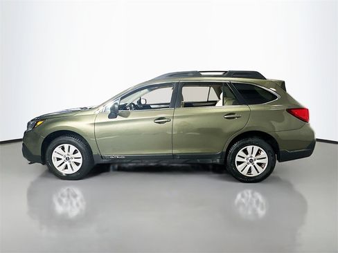 Used 2019 Subaru Outback 2.5i image 5