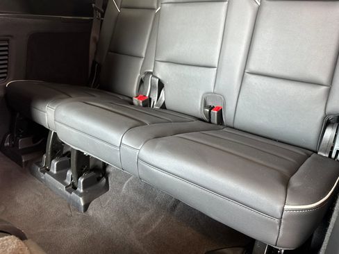 Certified 2025 Cadillac Escalade ESV Premium Luxury image 44