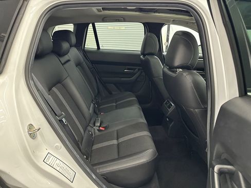 Used 2025 MAZDA CX-50 AWD 2.5 S w/ Premium Package image 16