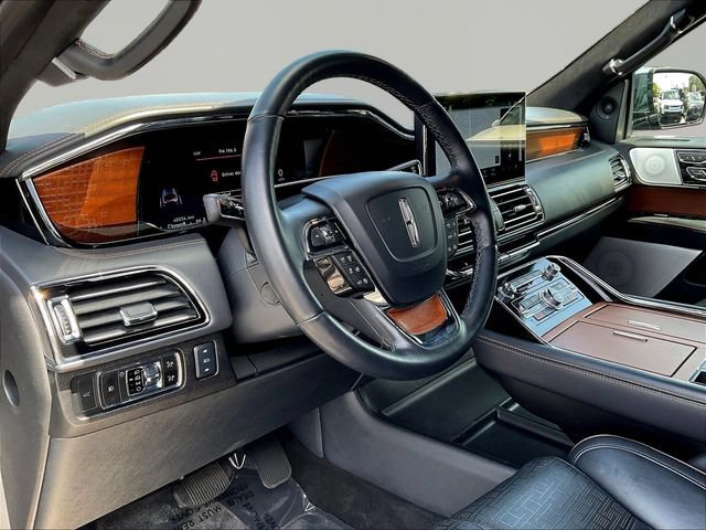 Used 2024 Lincoln Navigator L Black Label AWD/4WD image 17
