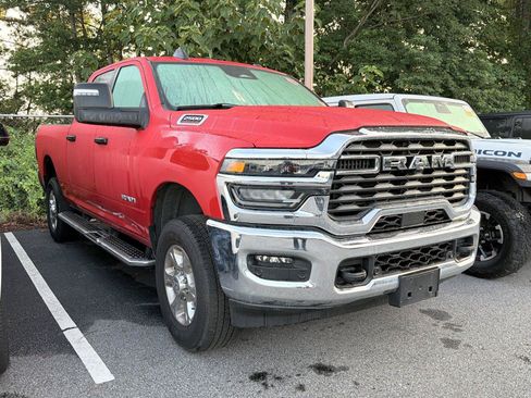 Used 2026 RAM 2500 Big Horn AWD/4WD image 3