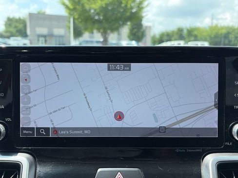 Used 2022 Kia Sorento EX w/ Panoramic Sunroof Package FWD image 15