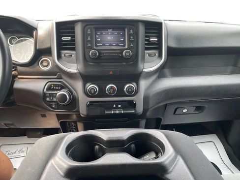 Used 2022 RAM 1500 Big Horn AWD/4WD image 31