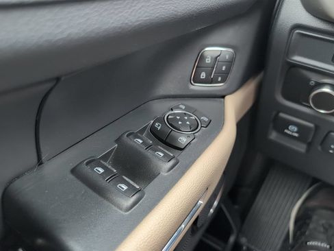 Certified 2024 Ford Expedition XLT RWD image 25